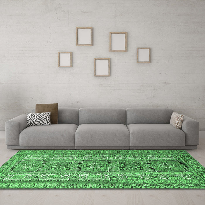 Machine Washable Persian Emerald Green Traditional Area Rugs in a Living Room,, wshtr1491emgrn