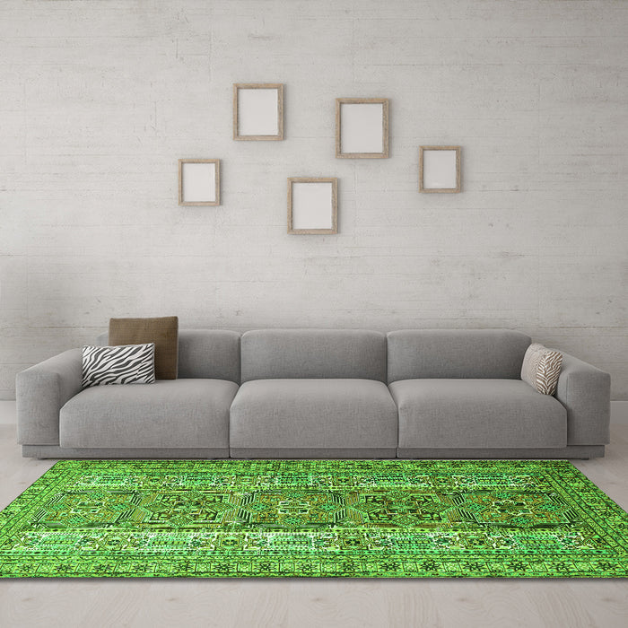 Machine Washable Persian Green Traditional Area Rugs in a Living Room,, wshtr1491grn
