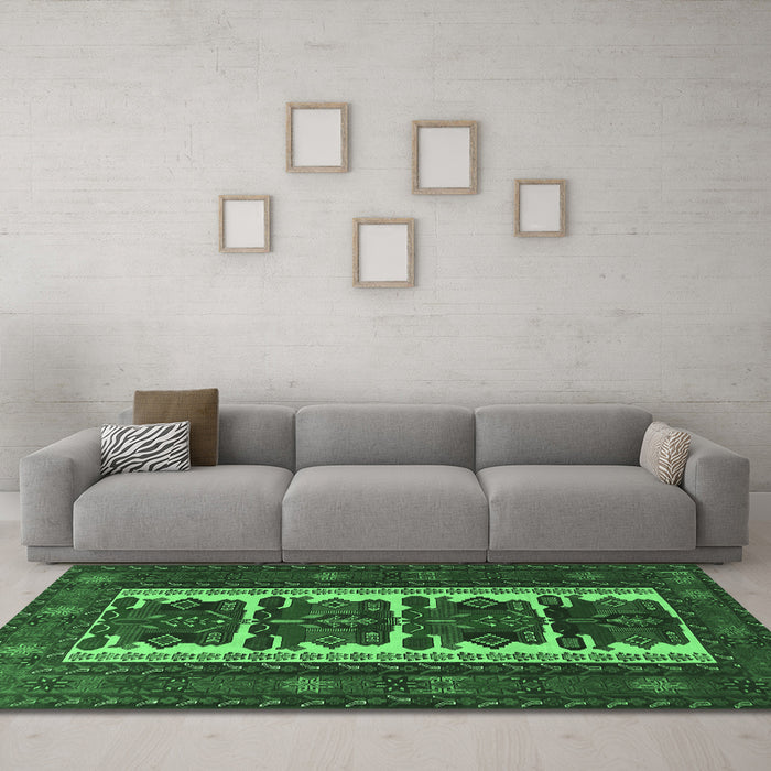Machine Washable Persian Emerald Green Traditional Area Rugs in a Living Room,, wshtr1492emgrn