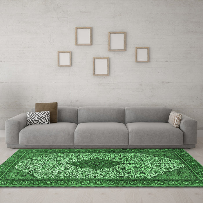 Machine Washable Persian Emerald Green Traditional Area Rugs in a Living Room,, wshtr1499emgrn