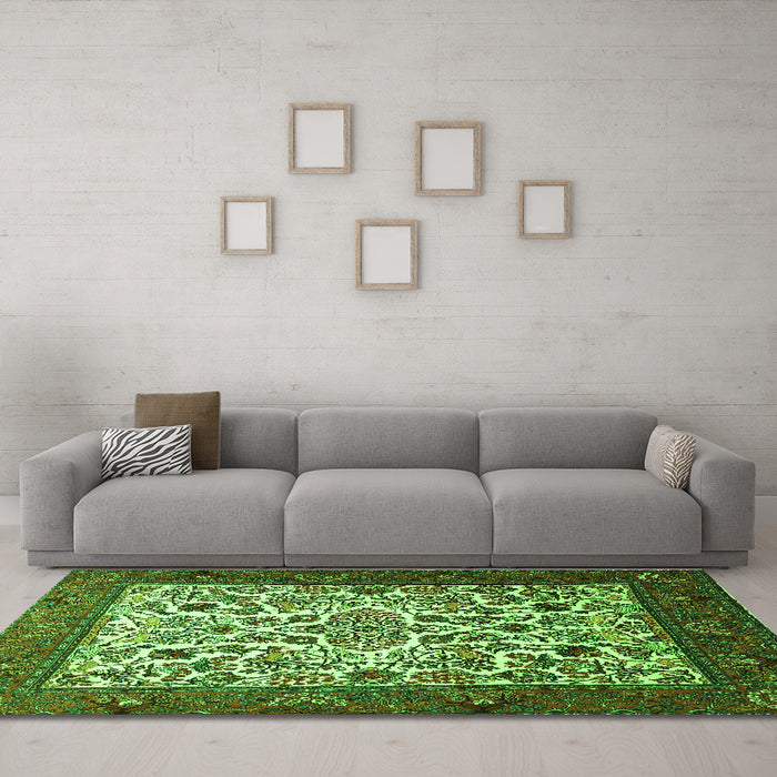 Machine Washable Persian Green Traditional Area Rugs in a Living Room,, wshtr1502grn