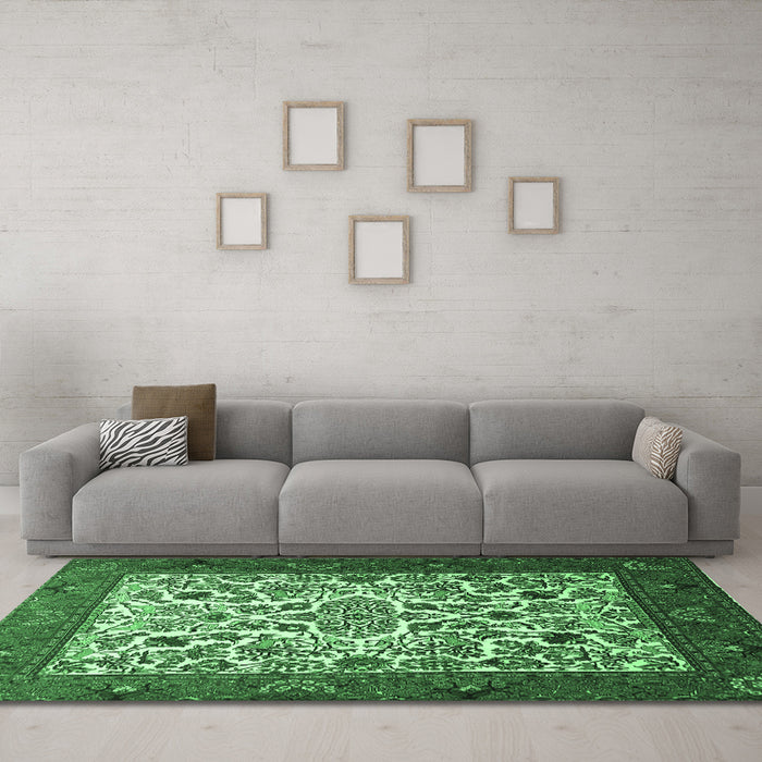 Machine Washable Persian Emerald Green Traditional Area Rugs in a Living Room,, wshtr1502emgrn
