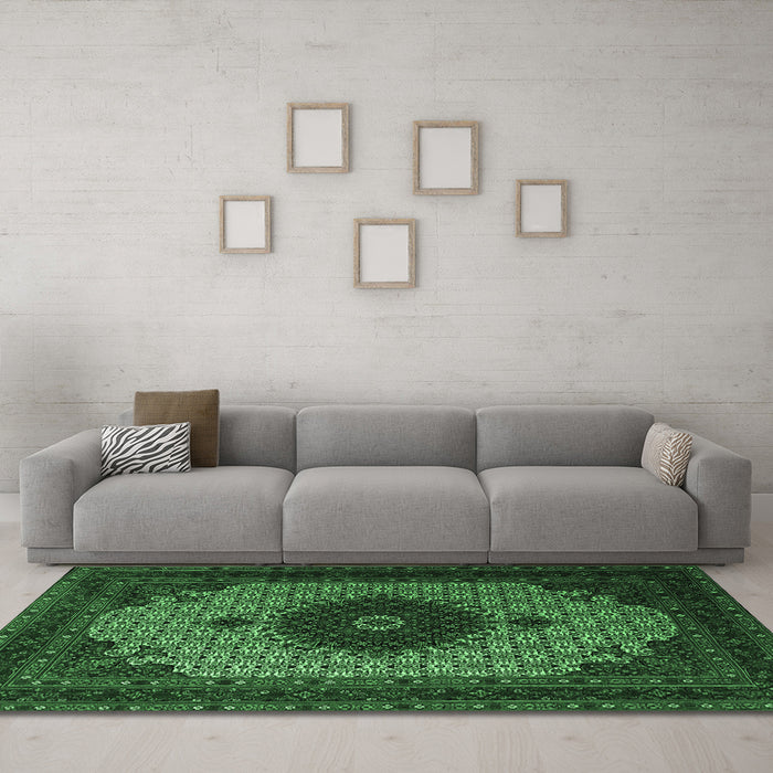 Machine Washable Medallion Emerald Green Traditional Area Rugs in a Living Room,, wshtr1504emgrn