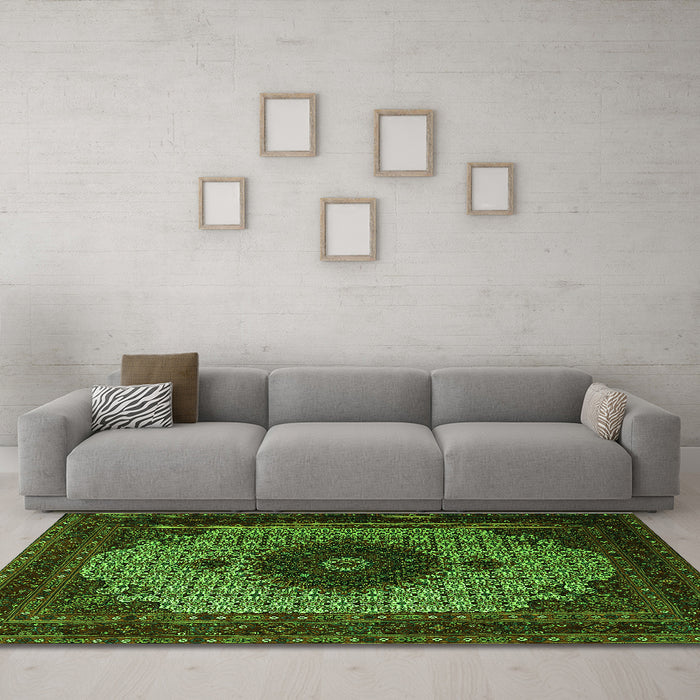 Machine Washable Medallion Green Traditional Area Rugs in a Living Room,, wshtr1504grn