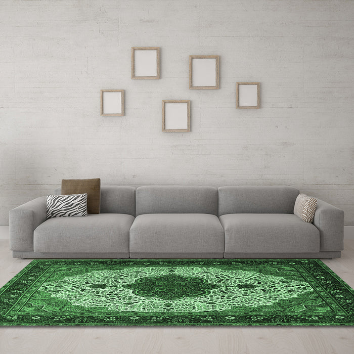 Machine Washable Medallion Emerald Green Traditional Area Rugs in a Living Room,, wshtr1505emgrn
