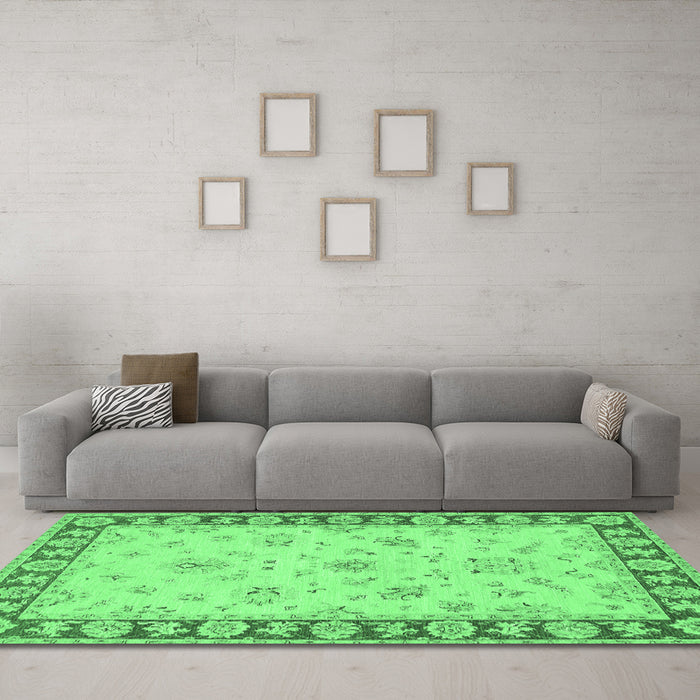 Machine Washable Oriental Emerald Green Traditional Area Rugs in a Living Room,, wshtr1508emgrn