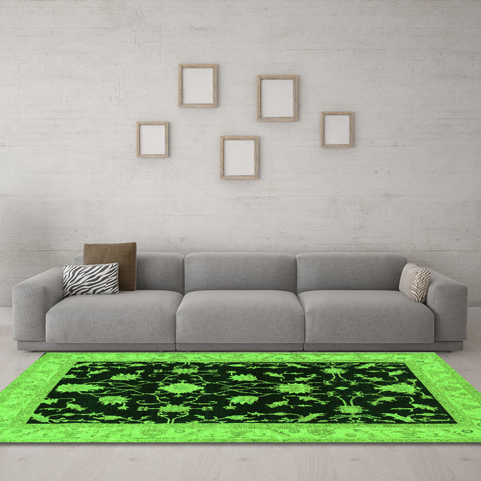 Machine Washable Persian Green Traditional Area Rugs in a Living Room,, wshtr1509grn