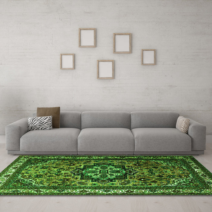 Machine Washable Medallion Green Traditional Area Rugs in a Living Room,, wshtr1510grn