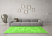 Machine Washable Persian Green Traditional Area Rugs in a Living Room,, wshtr1513grn