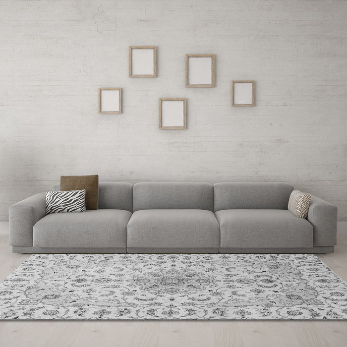 Machine Washable Medallion Gray Traditional Rug in a Living Room,, wshtr1516gry