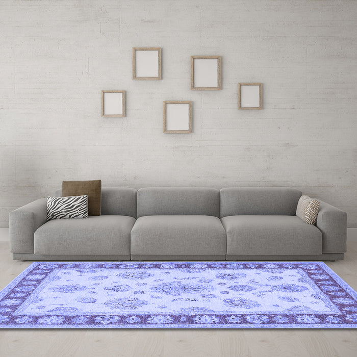 Machine Washable Oriental Blue Traditional Rug in a Living Room, wshtr1518blu