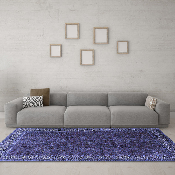 Machine Washable Persian Blue Traditional Rug in a Living Room, wshtr1524blu