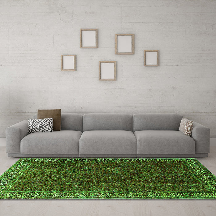Machine Washable Persian Green Traditional Area Rugs in a Living Room,, wshtr1524grn