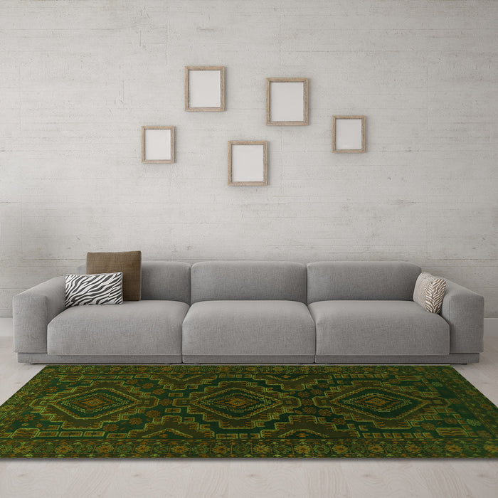 Machine Washable Persian Green Traditional Area Rugs in a Living Room,, wshtr1530grn