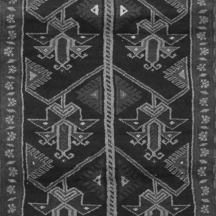 Serging Thickness of Machine Washable Persian Gray Traditional Rug, wshtr1534gry