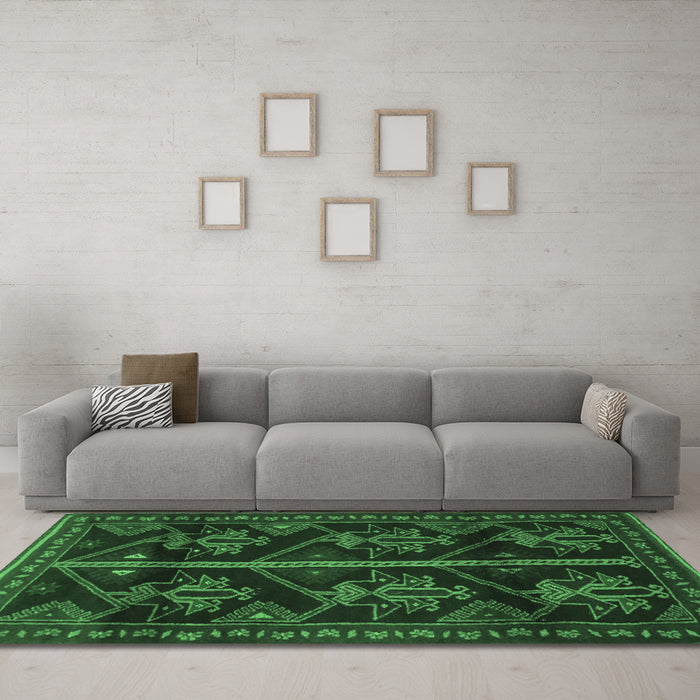 Machine Washable Persian Emerald Green Traditional Area Rugs in a Living Room,, wshtr1534emgrn