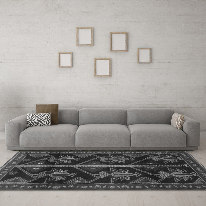 Machine Washable Persian Gray Traditional Rug in a Living Room,, wshtr1534gry