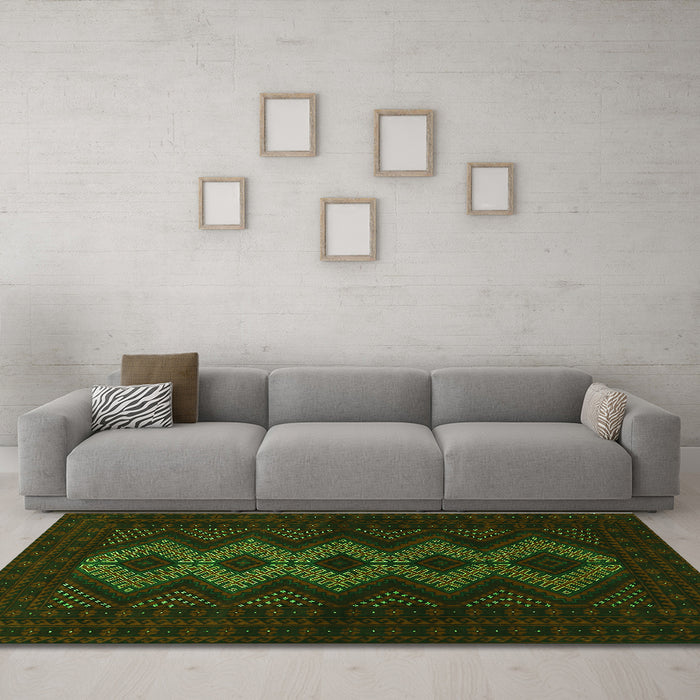 Machine Washable Persian Green Traditional Area Rugs in a Living Room,, wshtr1535grn
