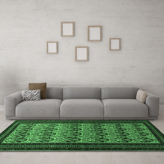Machine Washable Persian Emerald Green Traditional Area Rugs in a Living Room,, wshtr1538emgrn