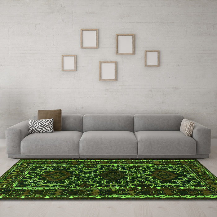 Machine Washable Persian Green Traditional Area Rugs in a Living Room,, wshtr1539grn