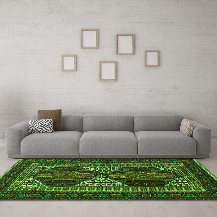 Machine Washable Persian Green Traditional Area Rugs in a Living Room,, wshtr1540grn