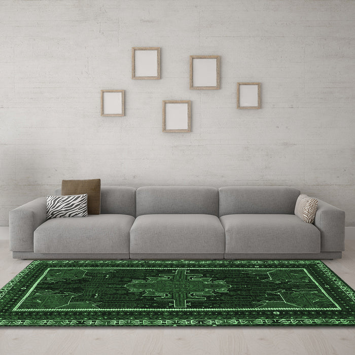 Machine Washable Persian Emerald Green Traditional Area Rugs in a Living Room,, wshtr1543emgrn