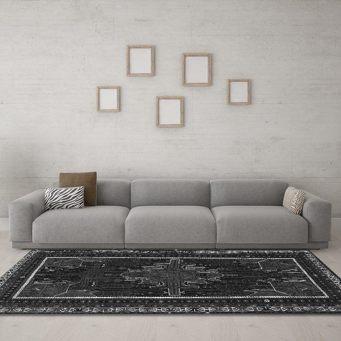 Machine Washable Persian Gray Traditional Rug in a Living Room,, wshtr1543gry