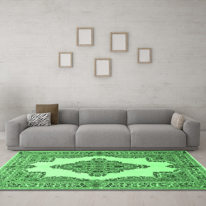 Machine Washable Medallion Emerald Green Traditional Area Rugs in a Living Room,, wshtr1546emgrn