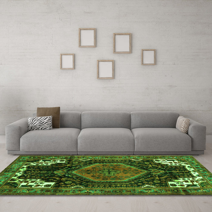 Machine Washable Persian Green Traditional Area Rugs in a Living Room,, wshtr154grn