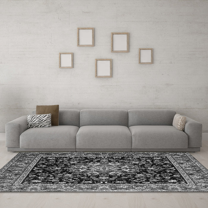 Machine Washable Persian Gray Traditional Rug in a Living Room,, wshtr1551gry