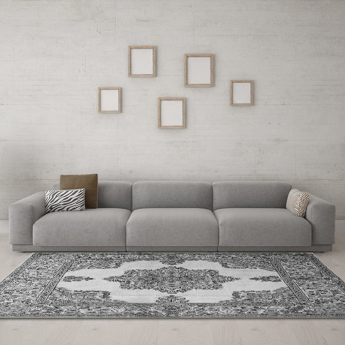 Machine Washable Persian Gray Traditional Rug in a Living Room,, wshtr1553gry