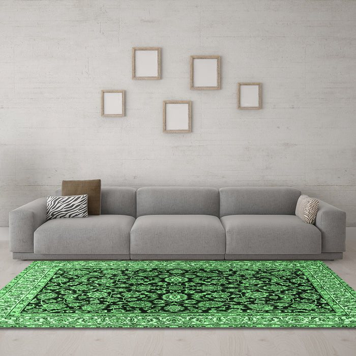 Machine Washable Persian Emerald Green Traditional Area Rugs in a Living Room,, wshtr1554emgrn
