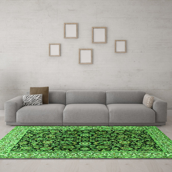 Machine Washable Persian Green Traditional Area Rugs in a Living Room,, wshtr1554grn