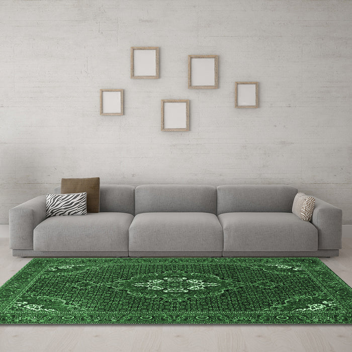 Machine Washable Persian Emerald Green Traditional Area Rugs in a Living Room,, wshtr1555emgrn