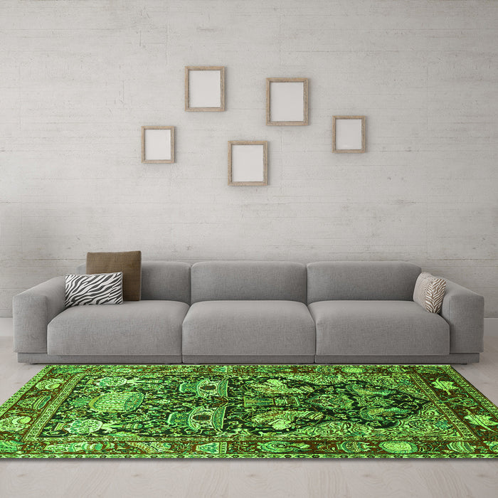 Machine Washable Animal Green Traditional Area Rugs in a Living Room,, wshtr1556grn