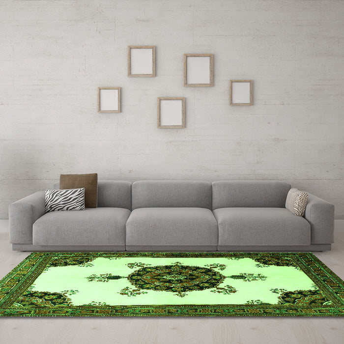 Machine Washable Medallion Green Traditional Area Rugs in a Living Room,, wshtr1557grn