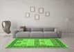 Machine Washable Persian Green Traditional Area Rugs in a Living Room,, wshtr1559grn