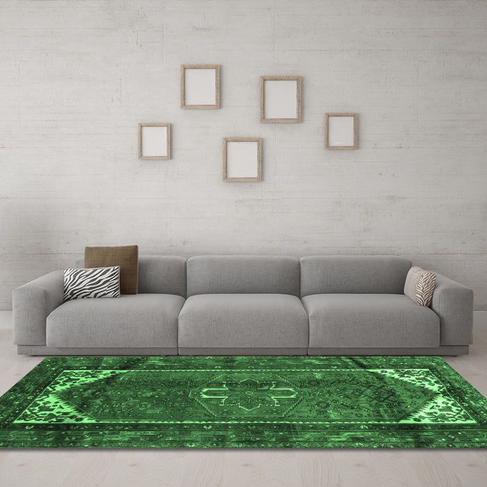 Machine Washable Persian Emerald Green Traditional Area Rugs in a Living Room,, wshtr155emgrn