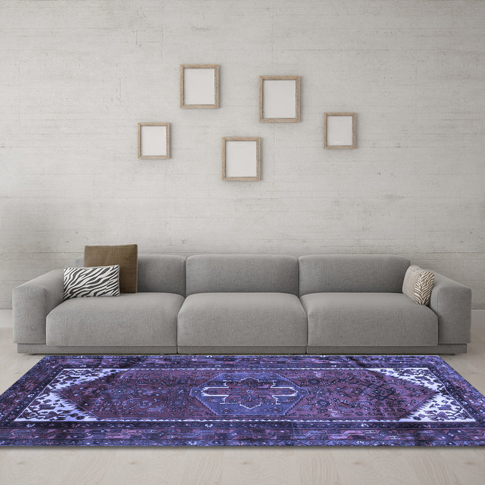 Machine Washable Persian Blue Traditional Rug in a Living Room, wshtr155blu