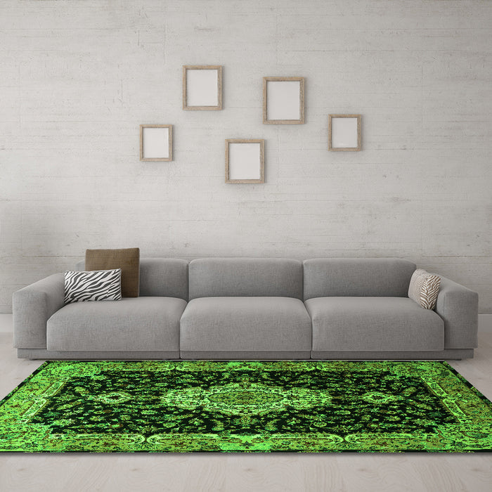 Machine Washable Medallion Green Traditional Area Rugs in a Living Room,, wshtr1561grn