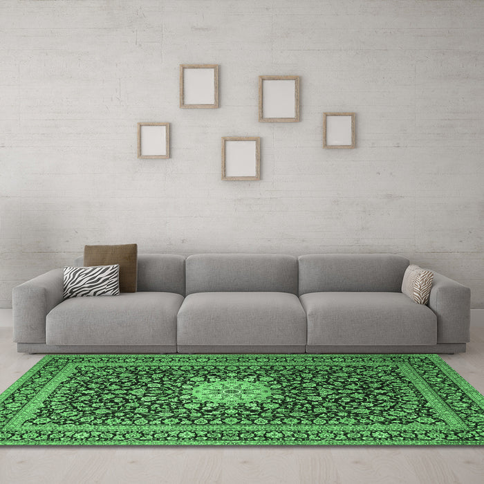 Machine Washable Medallion Emerald Green Traditional Area Rugs in a Living Room,, wshtr1562emgrn