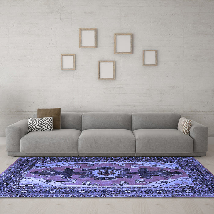 Machine Washable Persian Blue Traditional Rug in a Living Room, wshtr1565blu