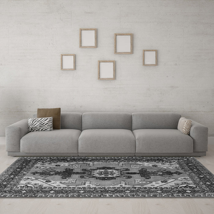Machine Washable Persian Gray Traditional Rug in a Living Room,, wshtr1565gry