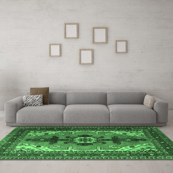 Machine Washable Persian Emerald Green Traditional Area Rugs in a Living Room,, wshtr1565emgrn