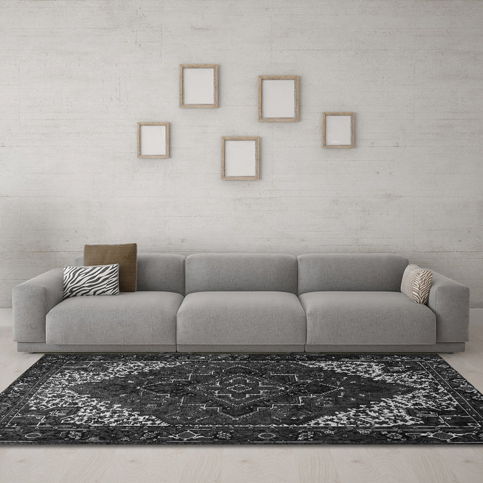 Machine Washable Persian Gray Traditional Rug in a Living Room,, wshtr1568gry