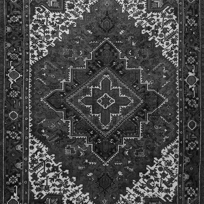 Serging Thickness of Machine Washable Persian Gray Traditional Rug, wshtr1568gry