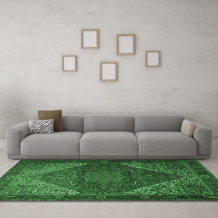 Machine Washable Persian Emerald Green Traditional Area Rugs in a Living Room,, wshtr1569emgrn