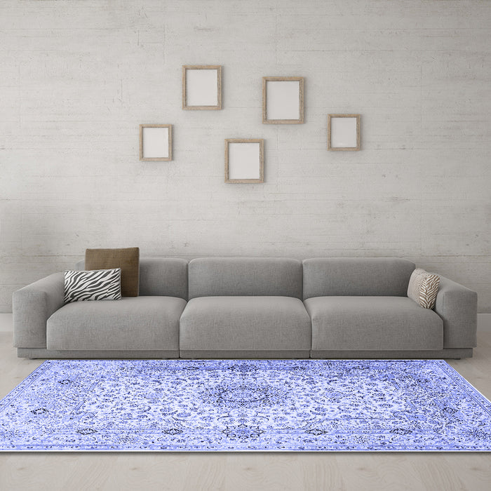Machine Washable Medallion Blue Traditional Rug in a Living Room, wshtr1574blu