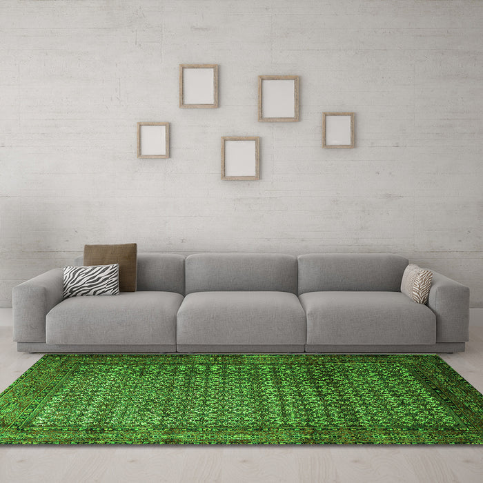 Machine Washable Persian Green Traditional Area Rugs in a Living Room,, wshtr1575grn