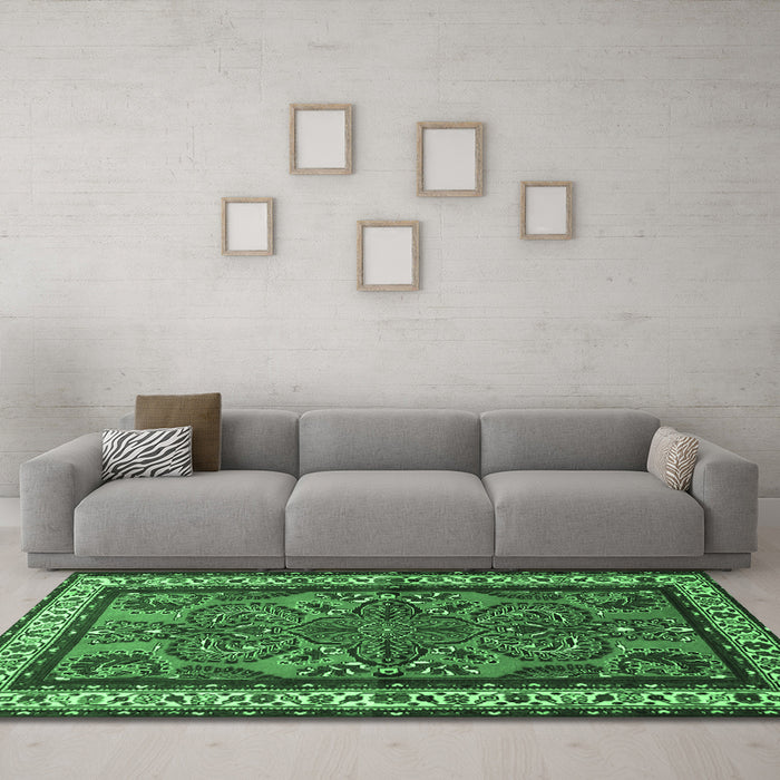 Machine Washable Persian Emerald Green Traditional Area Rugs in a Living Room,, wshtr1578emgrn